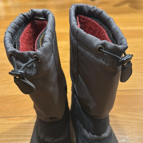 Kamik boys winter snow boots size 2. - Picture 4 of 6